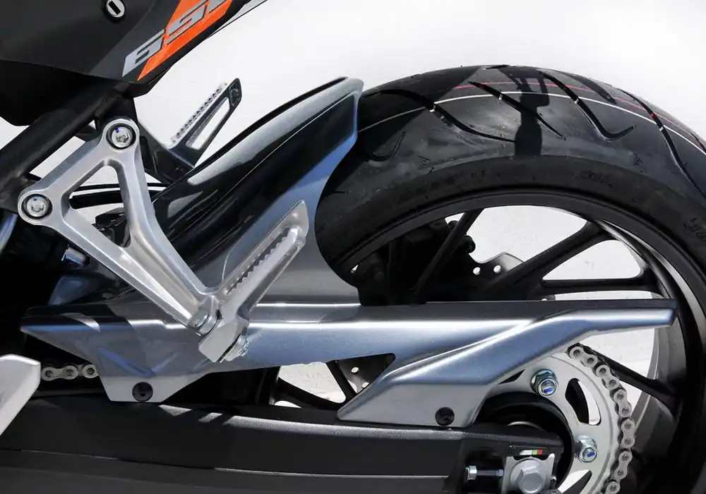 Ausverkauf BODYSTYLE Sportsline Hinterradabdeckung ABS Kunststoff silber für HONDA CB650F