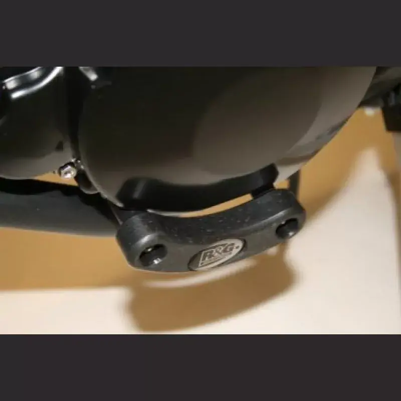 Neue Kollektion R&G Lichtmaschinen Protektor passend für Triumph Speed Triple 1050 2005-2015