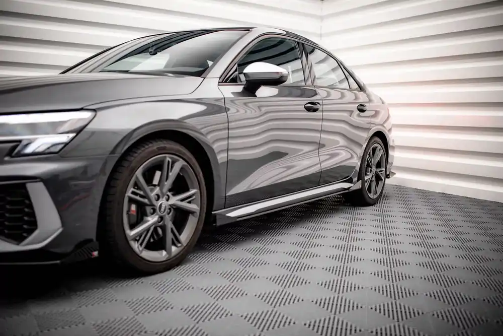 Markenprodukt Street Pro Seitenschweller Ansatz + Flaps passend für Audi S3 / A3 S-Line 8Y