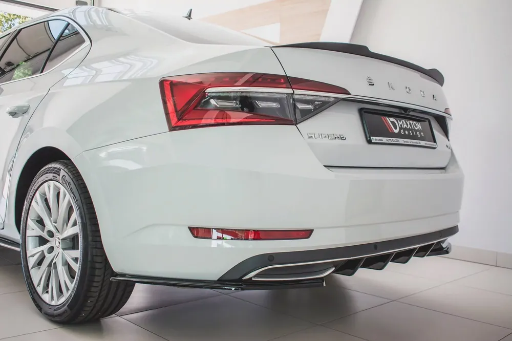 Diffusor Heck Ansatz passend für Skoda Superb Liftback / Combi Mk3 FL Garantierte Lieferung