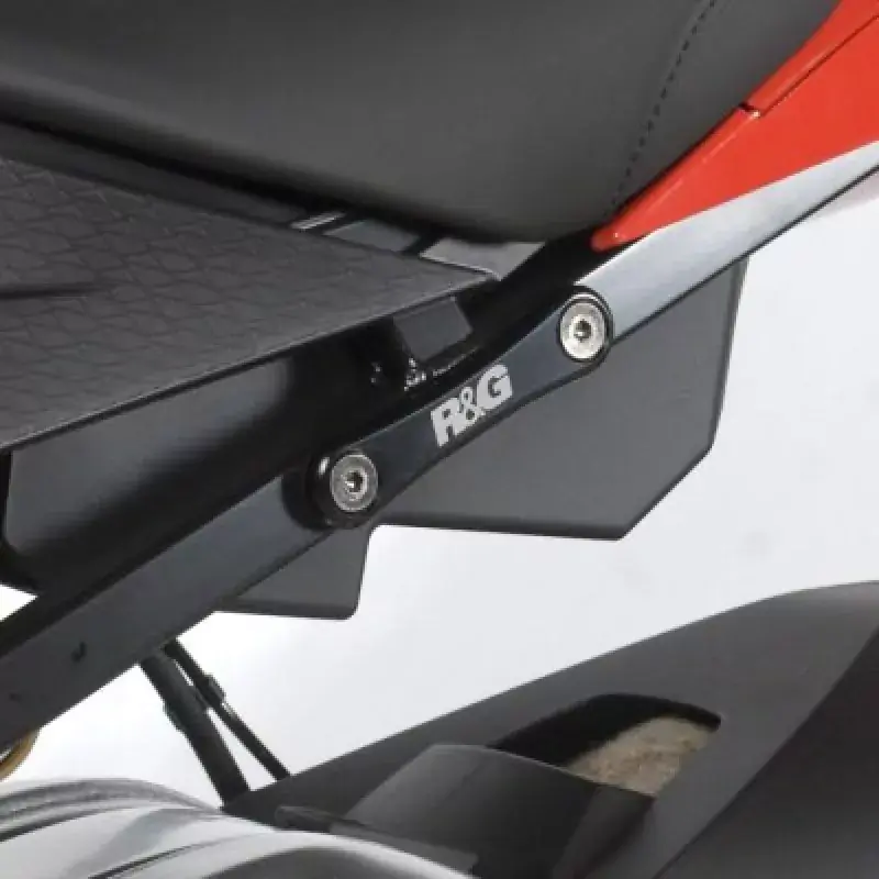 Billig R&G Racing hintere Fußrastenabdeckung passend für BMW S 1000 R 2014-2020