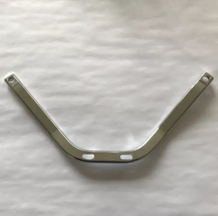 Versand Am Gleichen Tag Halter für Zusatzscheinwerfer chrom passend für Yamaha XVS 650/1100 C mit Windschild