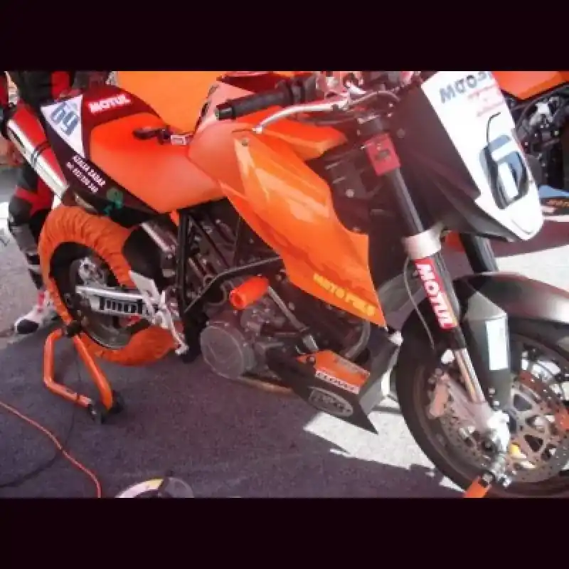 Mega-Angebot R&G Racing Obere Sturzpads No Cut passend für KTM Super Duke 990 / 990 R
